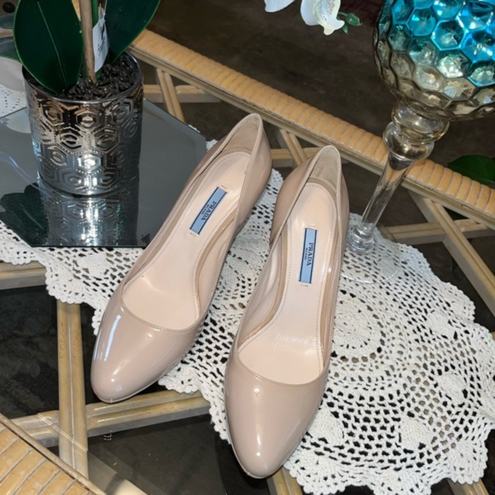 🔱 Prada Patent Platform Pumps 🔱
